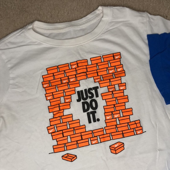 2 Kids Nike Tees - Picture 5 of 8